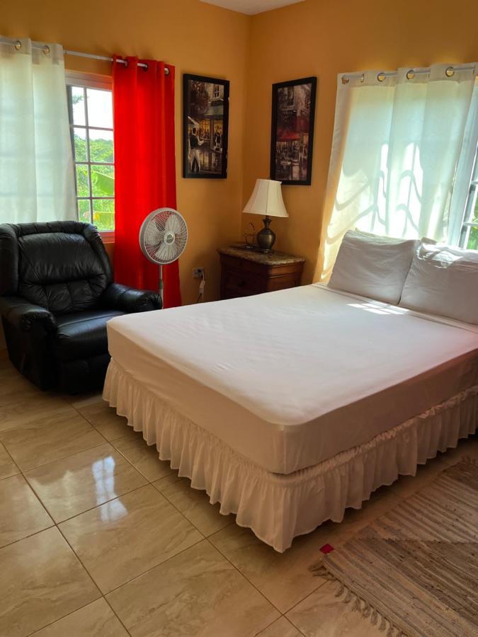 Cool Breeze Mobay Apartment มอนเทโกเบย์ ภายนอก รูปภาพ